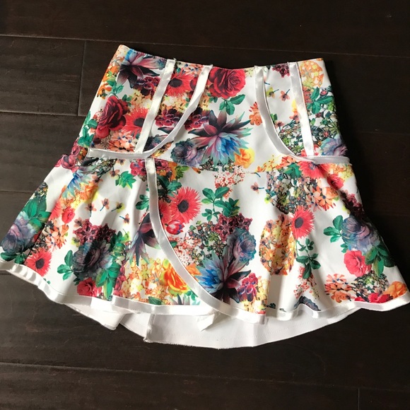 Skirt and Short - Picture 4 of 4